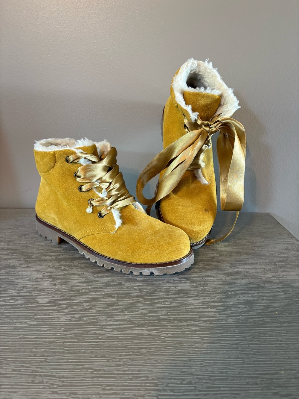 Handmade The Brand Nevaditas Peach suede boots